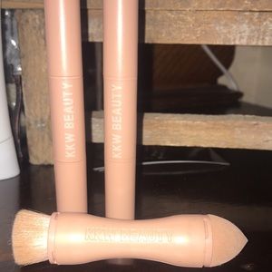 KKW Beauty Contour kit in shade MEDIUM!!!